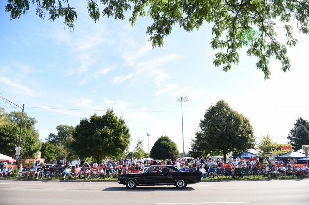 Classic cars cruised down Woodward Ave. Saturday morning during the Woodward Dream Cruise in Royal Oak, MI, Aug. 15, 2015. The Woodward Dream Cruise spans nine Metro Detroit communities and will have an expected 1.5 million visitors and over 40,000 antique and classic cars during Saturday’s event. (Tanya Moutzalias | MLive Detroit)